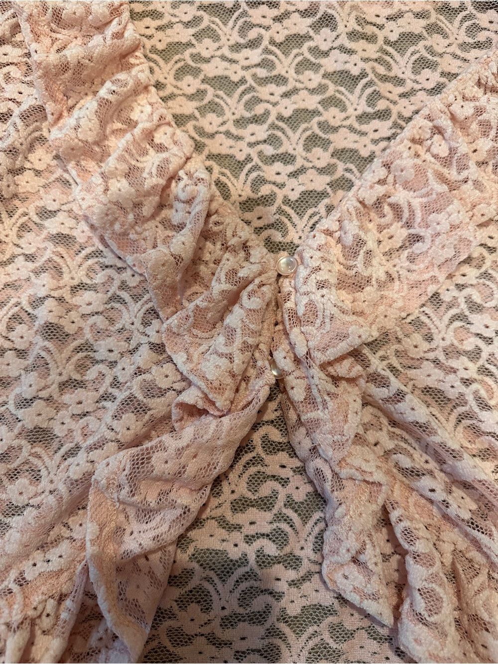 Chic Pink Lace Ruffle Crop Blouse - Picture 4 of 7